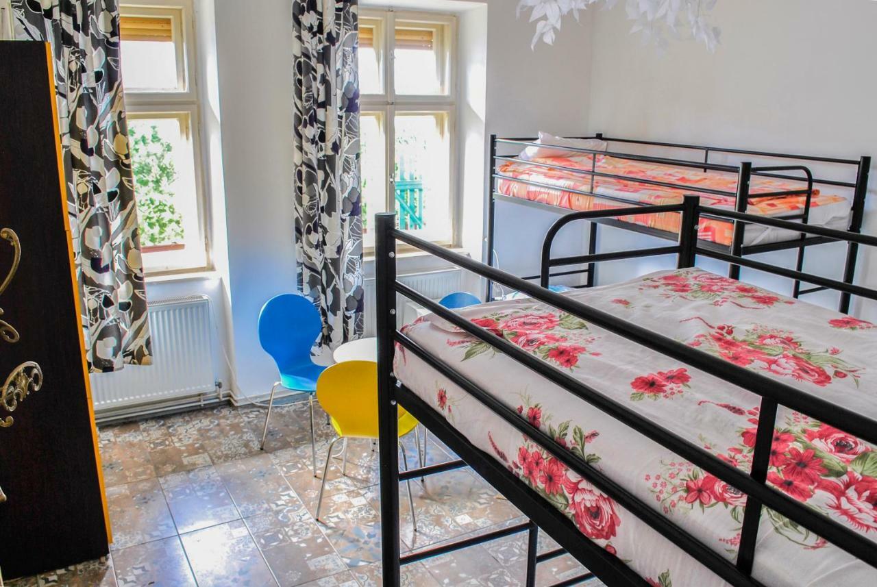 Hostel Pangeea Sibiu Exterior foto